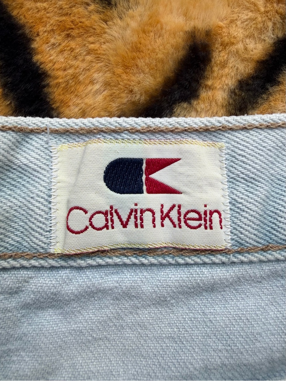 Vintage 90’s Calvin Klein High Waisted Light-wash Denim Cutoff Jean Shorts - Picture 3 of 7